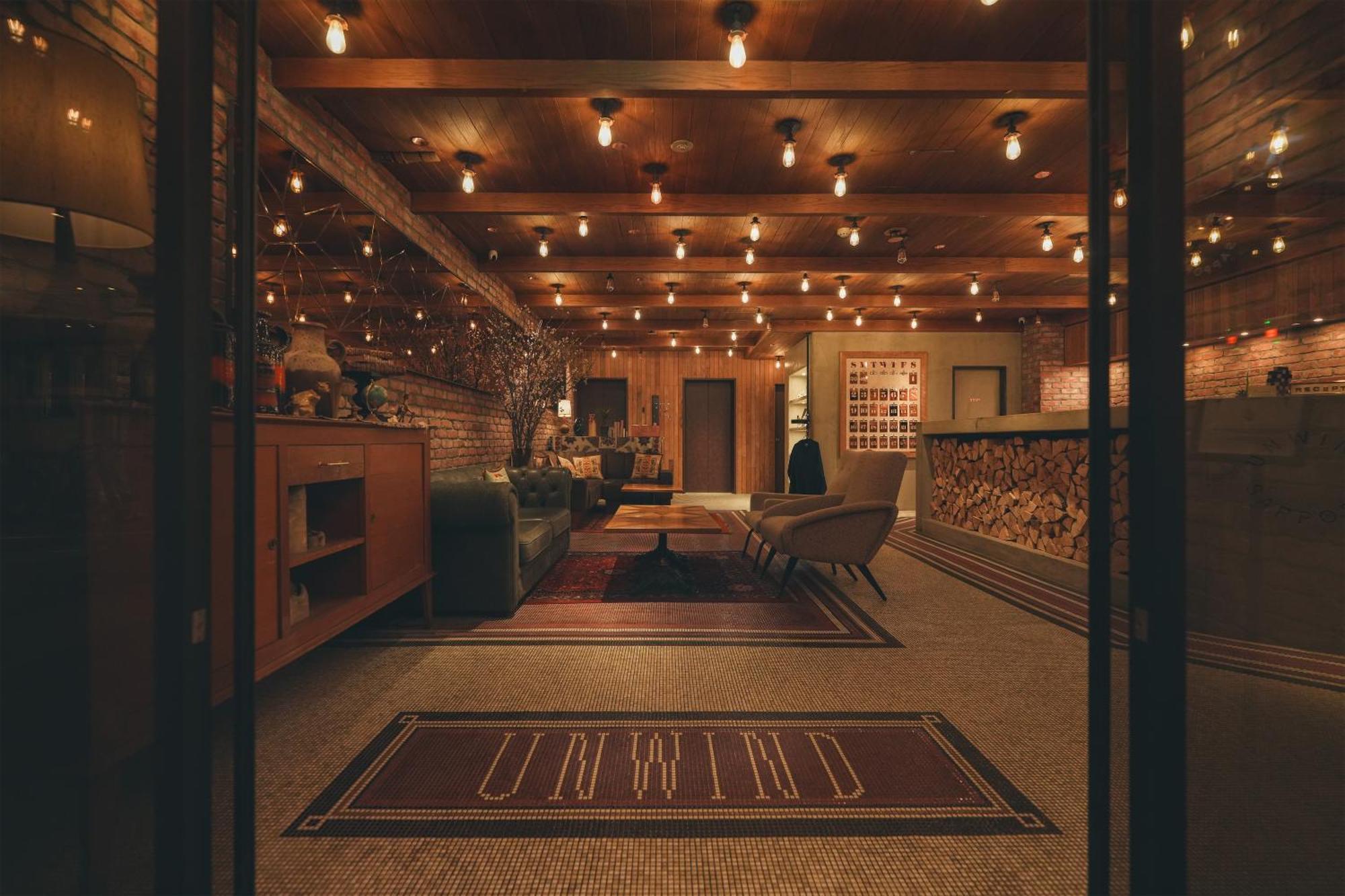 Unwind Hotel & Bar Сапоро Екстериор снимка