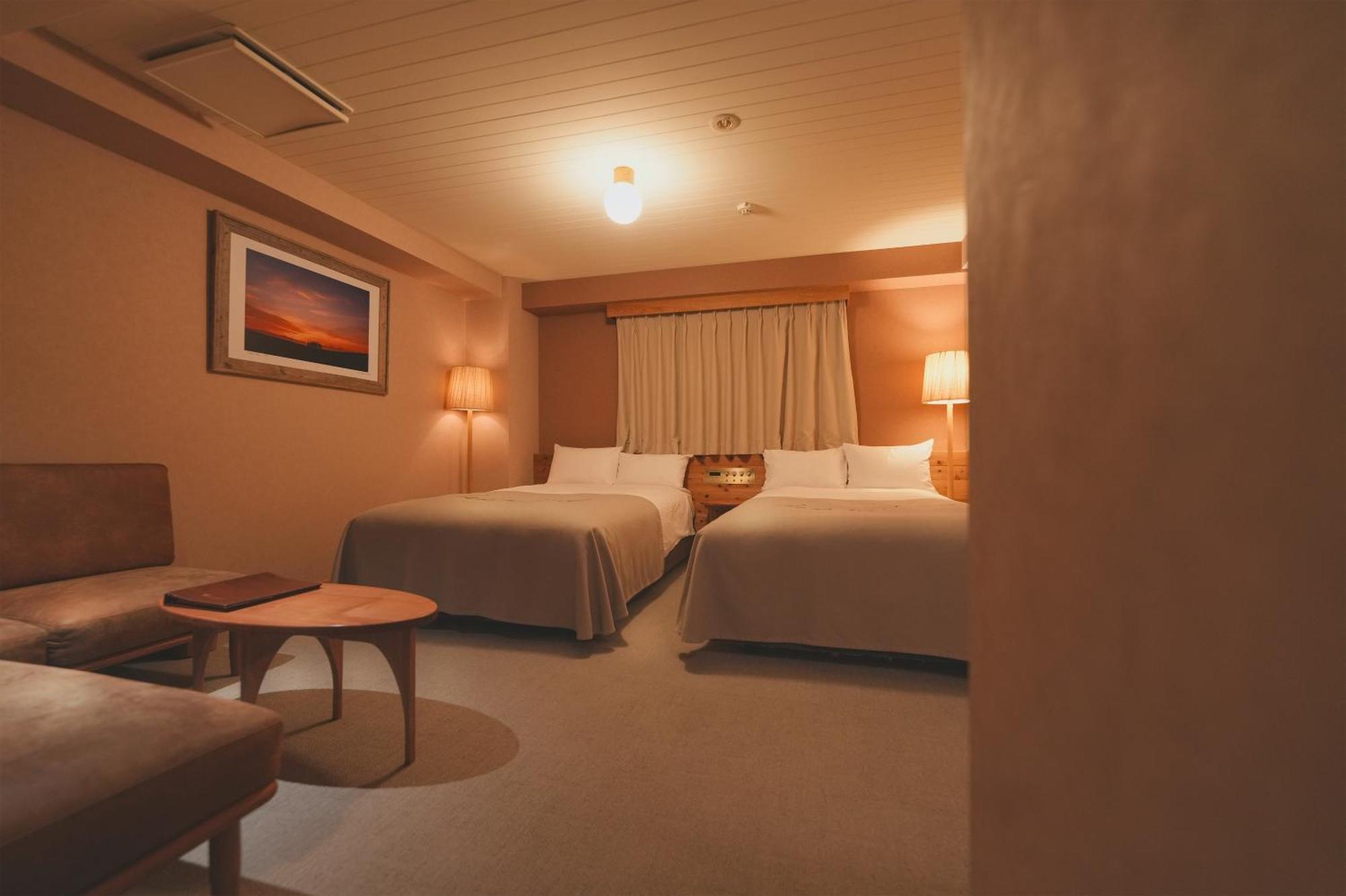 Unwind Hotel & Bar Сапоро Екстериор снимка